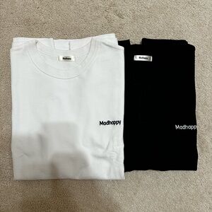 Madhappy Classics Heavyweight unisex T-shirt (Medium)
** BUNDLE OF 2 **